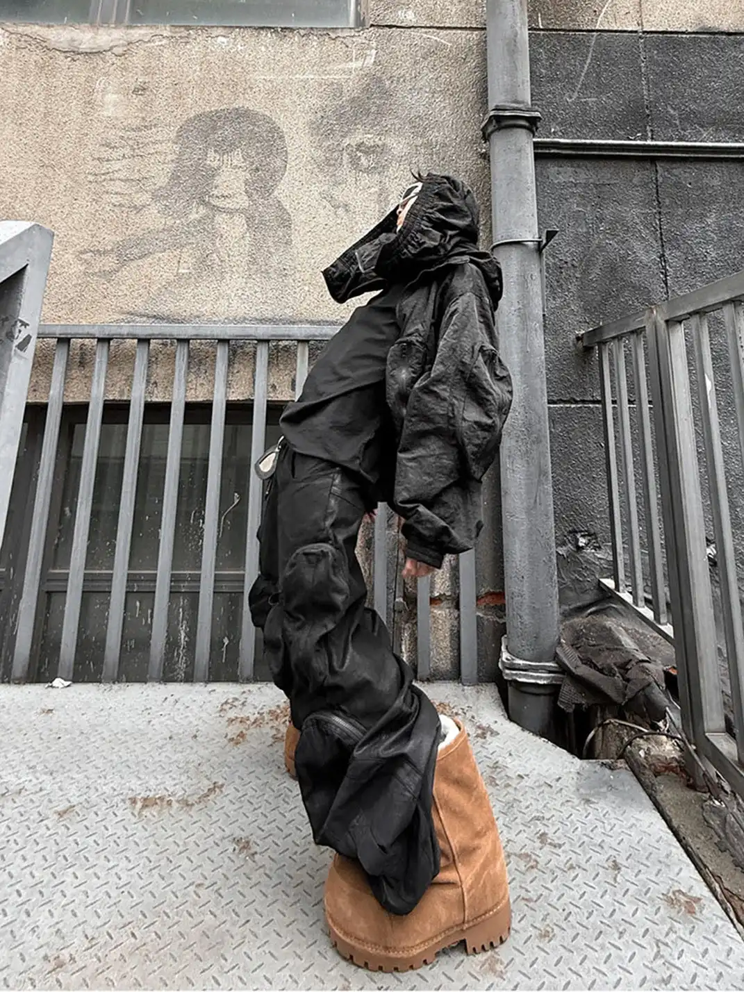 Vanguardia | Dark Pioneer Waxed Loose Utility Pants