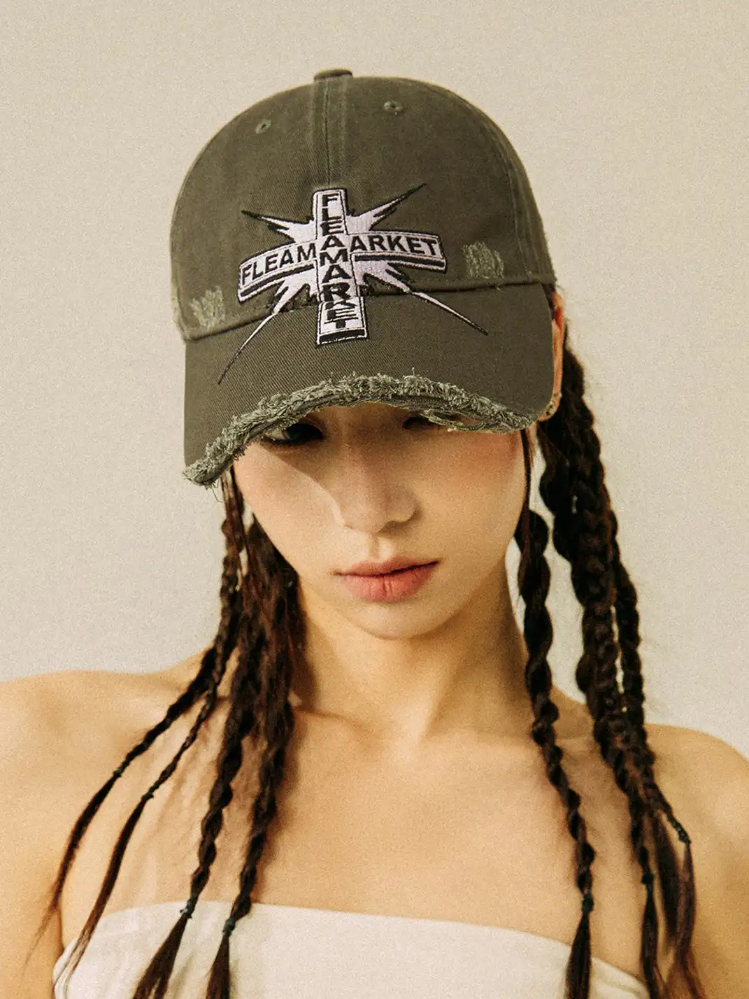 FLEAMARKET | Cross Patch Ripped Curve Brim Cap