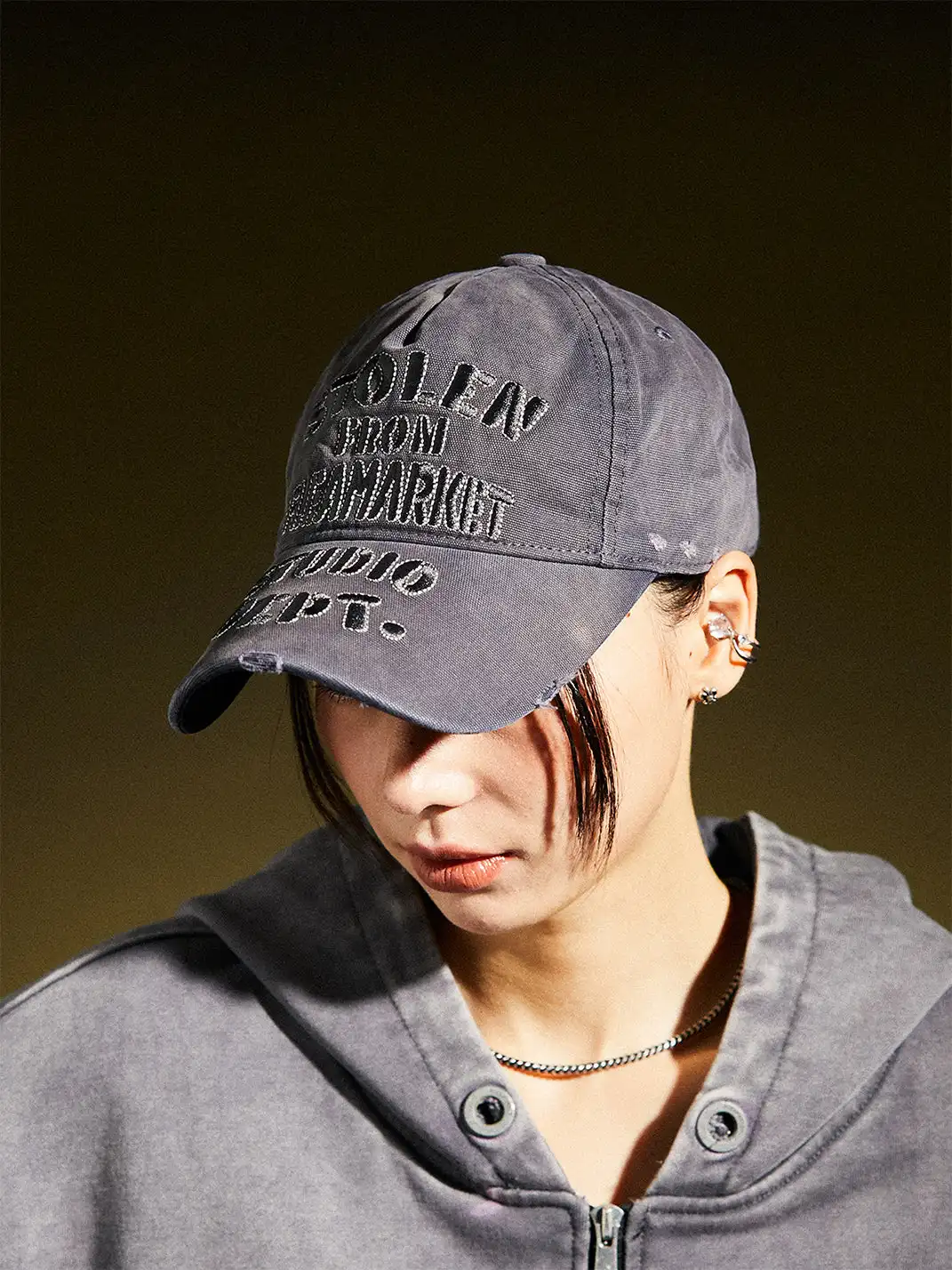 FLEAMARKET | "STOLEN" Stitchwork Curve Brim Cap-Grey