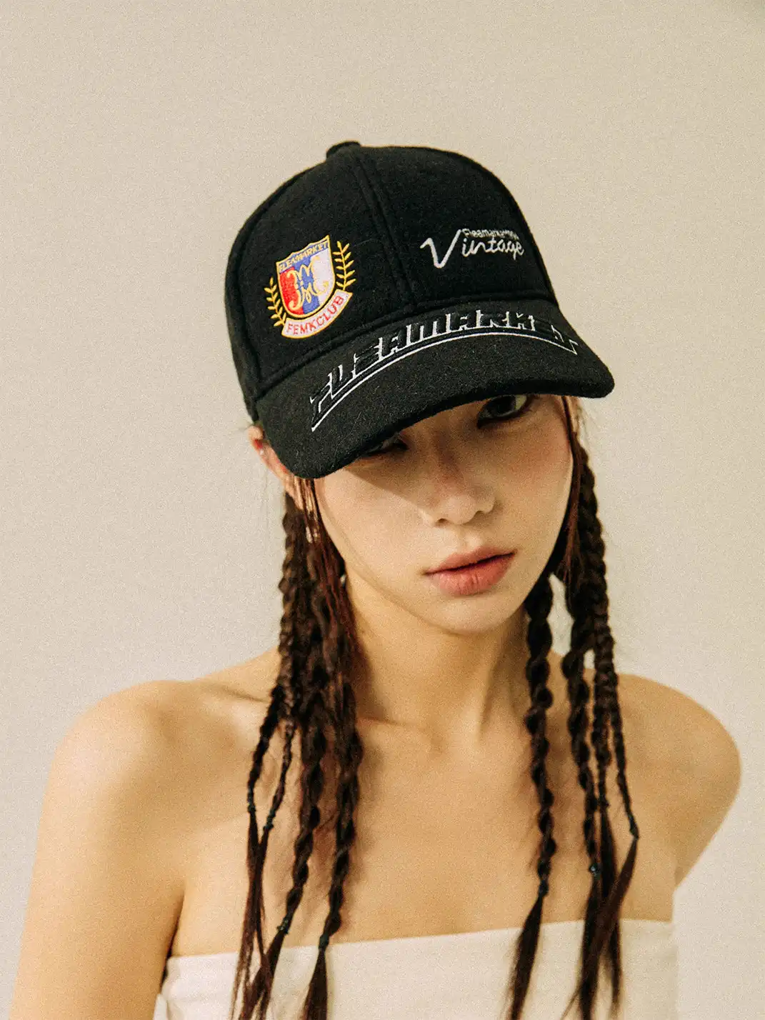 FLEAMARKET | Woolen Crest Curve Brim Cap-Black