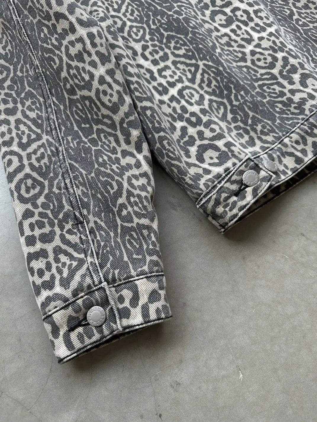 INS GALE | Retro Washed Leopard Print Jacket