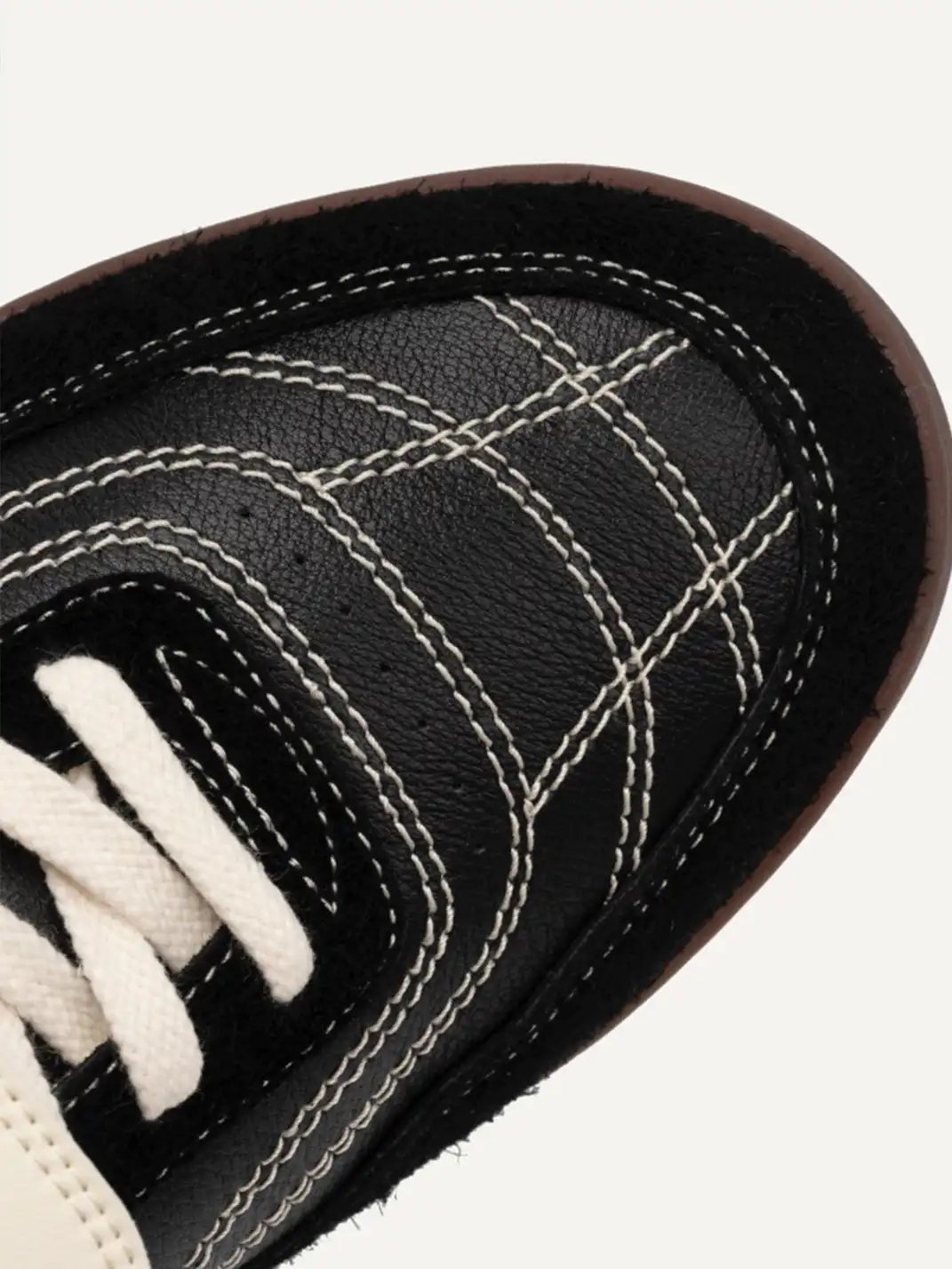 FOOT INDUSTRY | Vintage Soccer Trainer