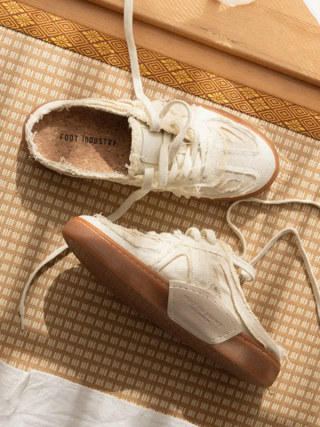 FOOT INDUSTRY | Ripped Canvas Trainer Mules