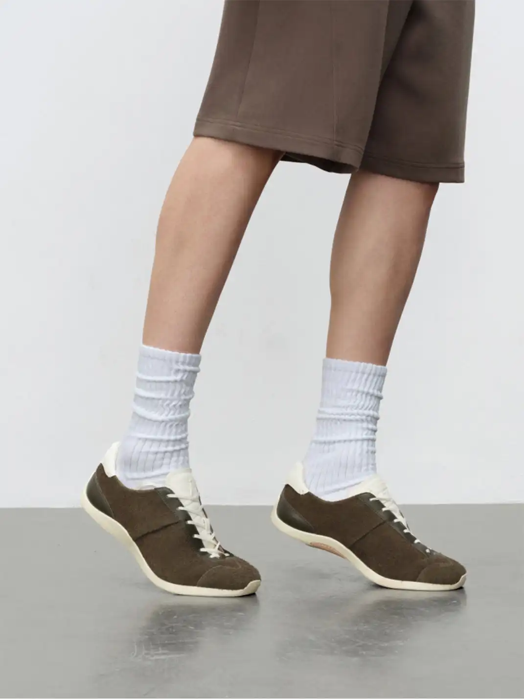 FOOT INDUSTRY | Vintage Trainer Sneaker 01 - Olive Green