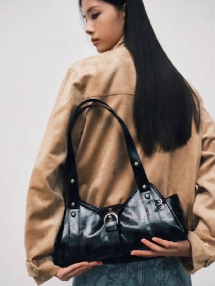 SQUAREline | Buckled Clutch Purse - 4