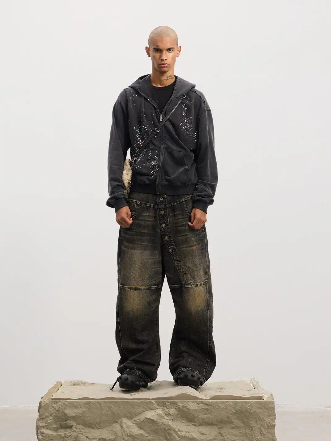 DND4DES | Asymmetrical Button Fly Curve Jeans