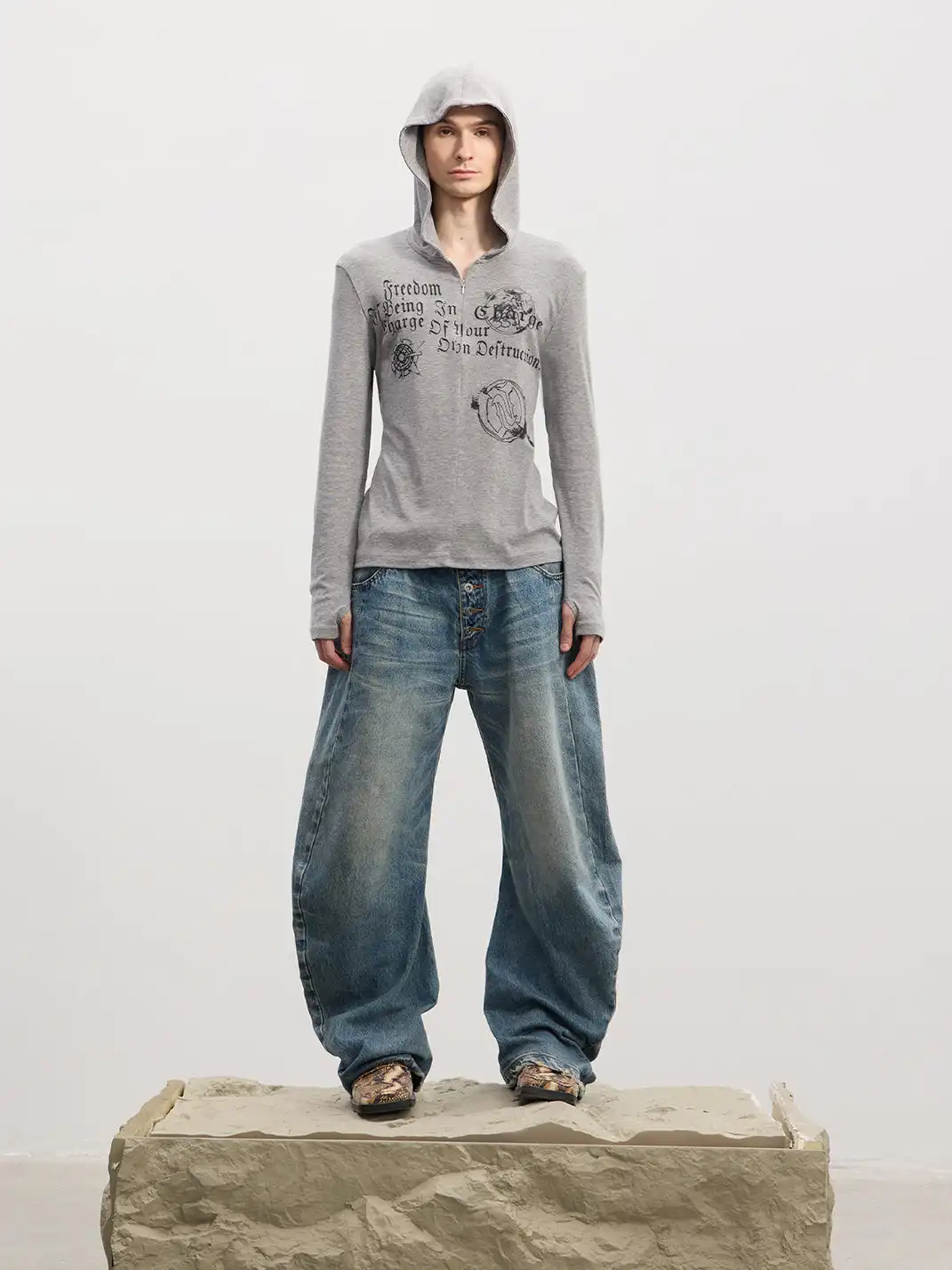 DND4DES | Button Fly Washed Curve Jeans