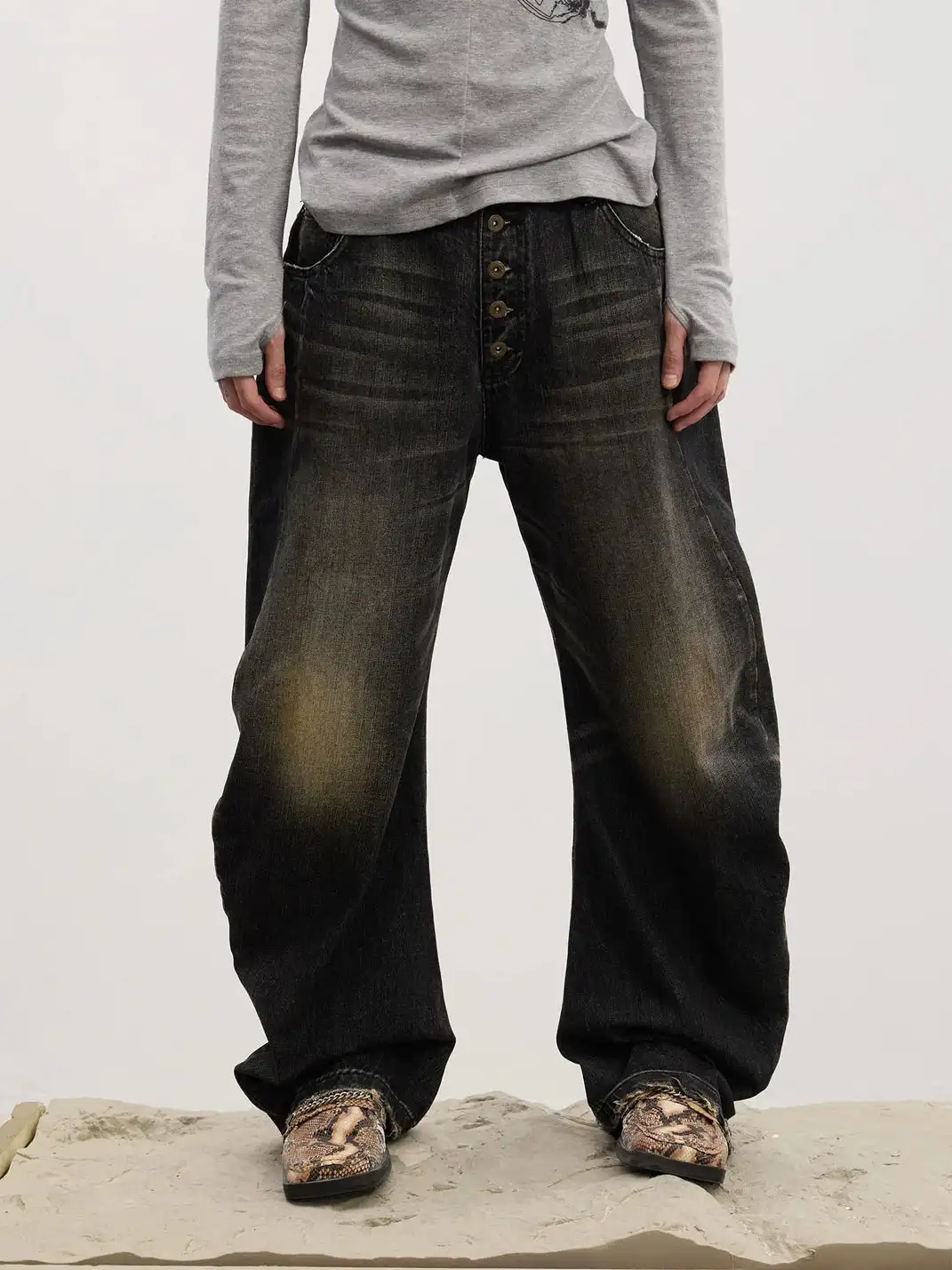 DND4DES | Button Fly Washed Curve Jeans