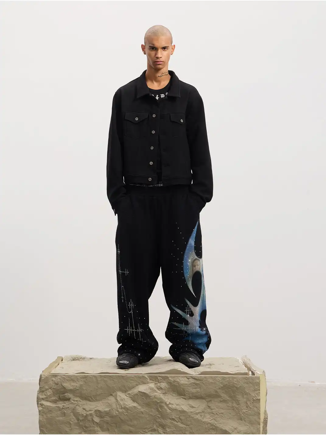 DND4DES | Mother Mary Rhinestone Sweatpants