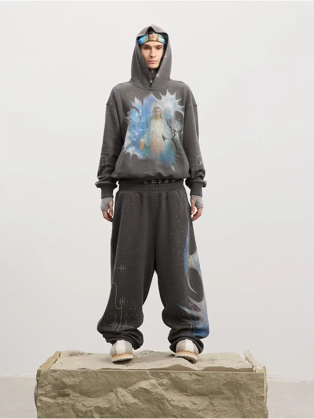 DND4DES | Mother Mary Rhinestone Sweatpants