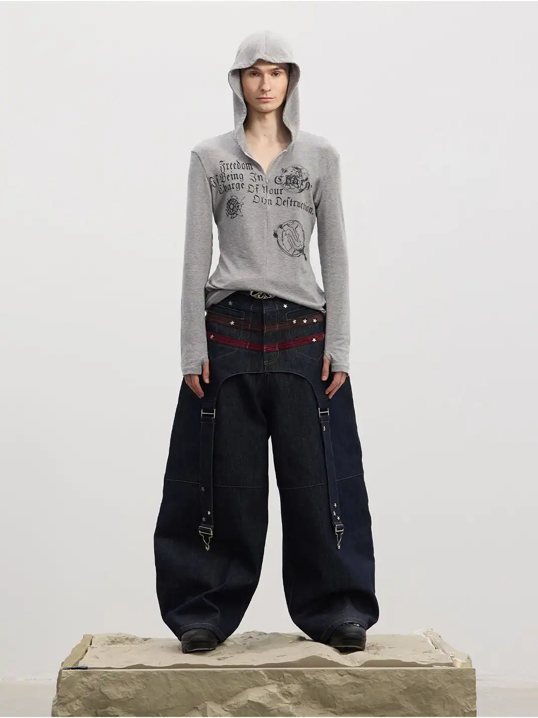 DND4DES | Suspender Strap Baggy Curve Jeans