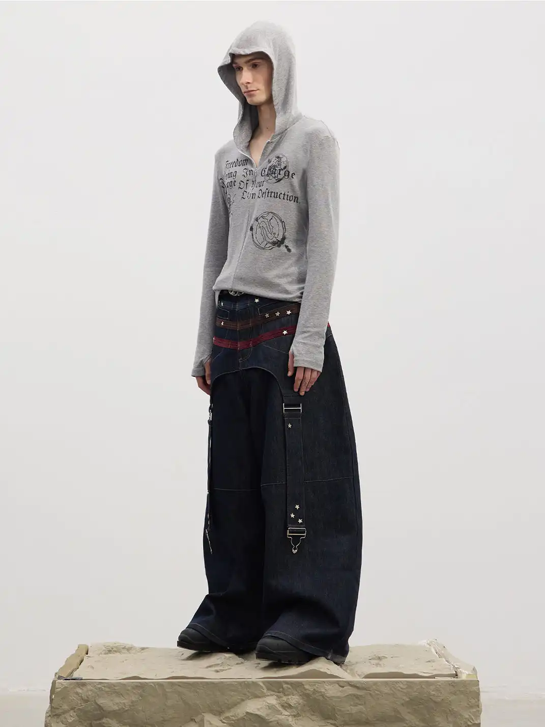 DND4DES | Suspender Strap Baggy Curve Jeans