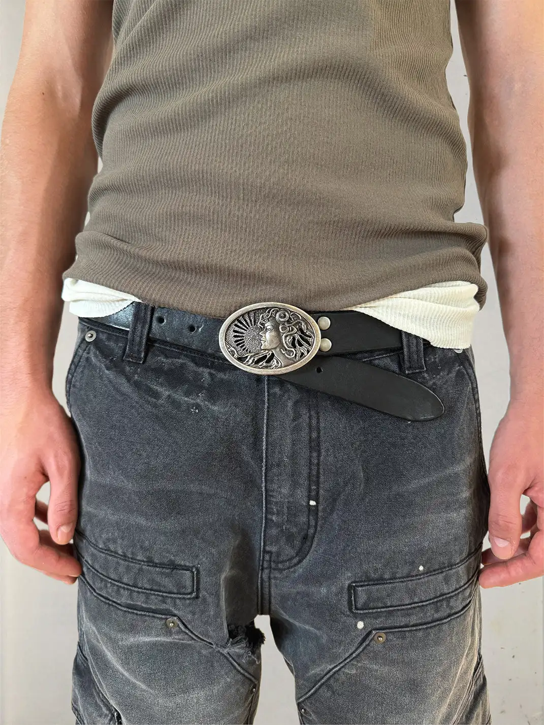 UNKNOWNWORLD | Medusa Buckle Belt