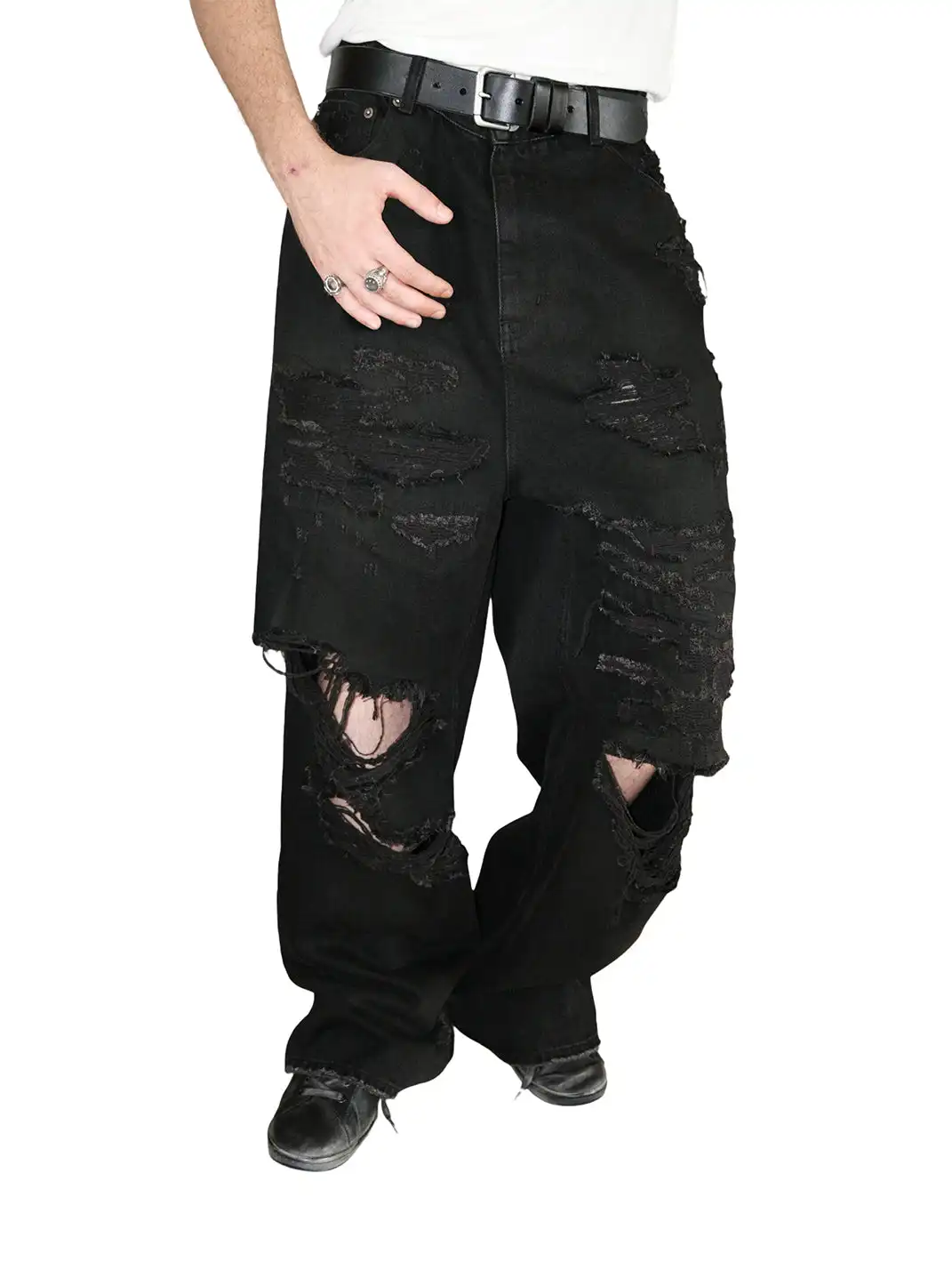 UNKNOWNWORLD | Ripped Straight Leg Jeans