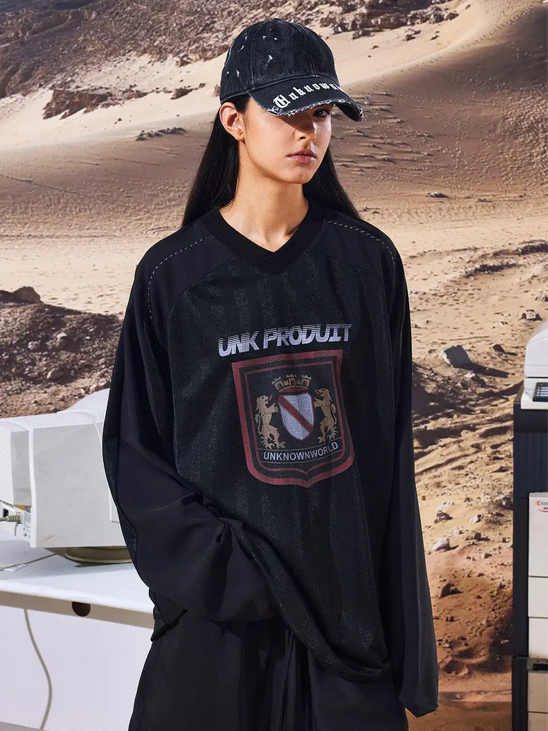 UNKNOWNWORLD | Distress Paint Splatter Cap