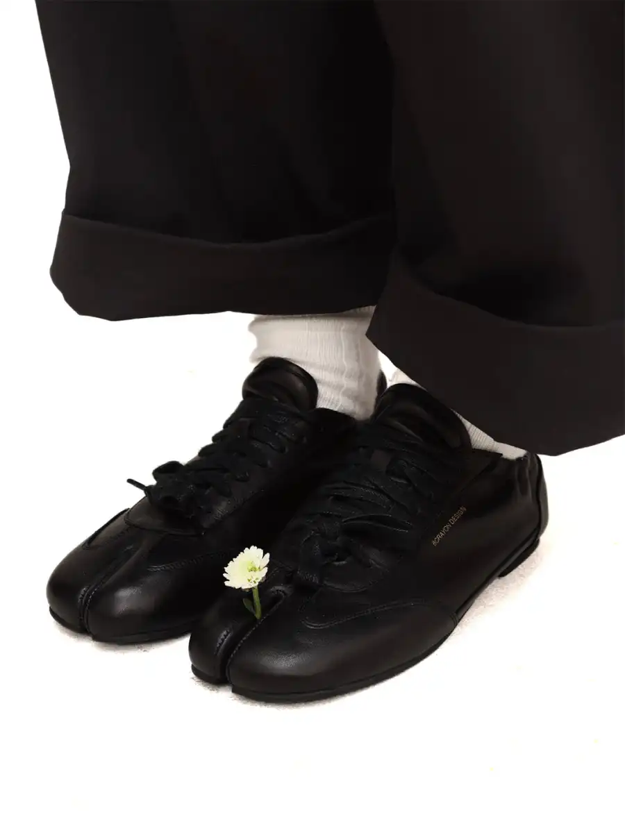 6CRAYON | Waxed Leather Tabi Shoes - 3