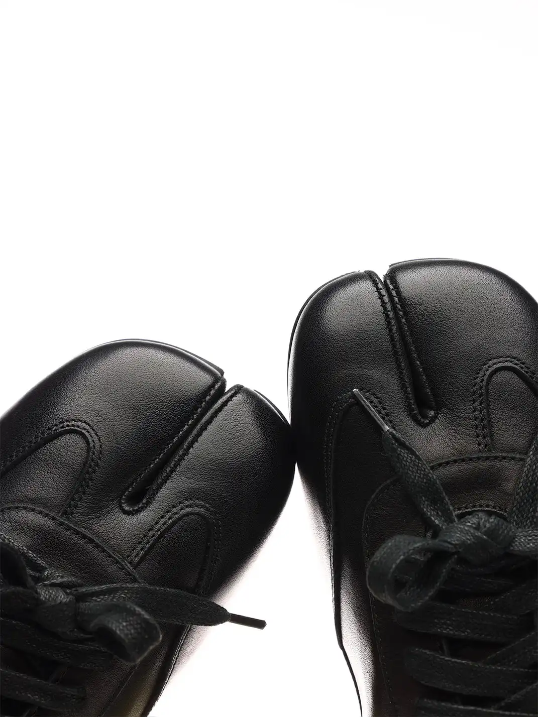 6CRAYON | Waxed Leather Tabi Shoes