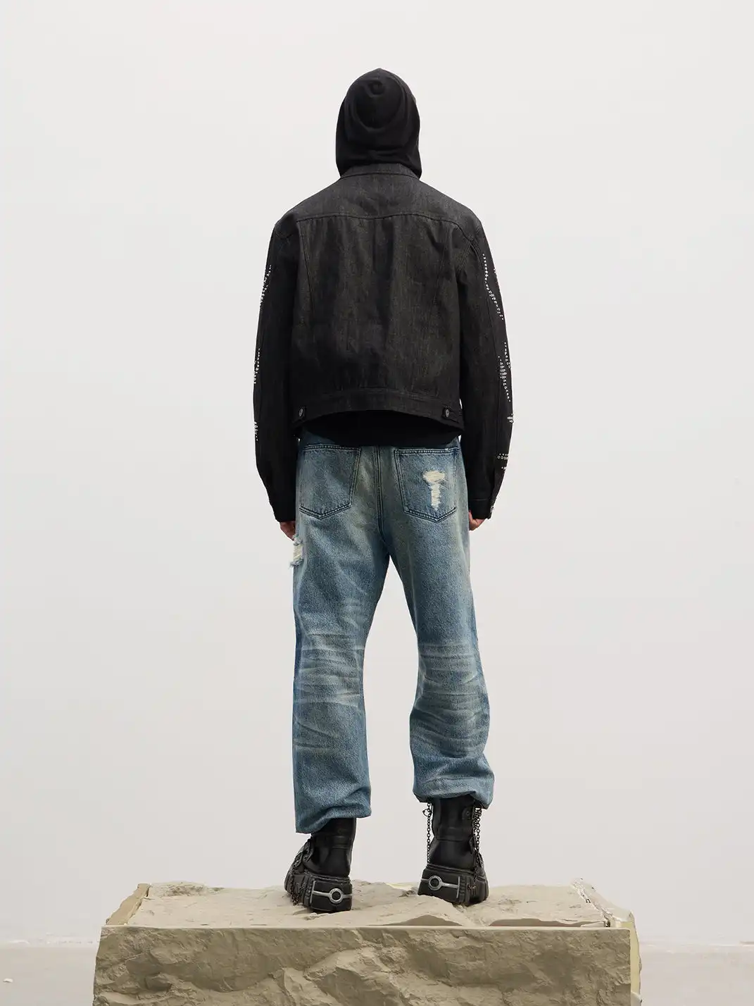DND4DES | Ripped Rivet Bell Bottom Jeans