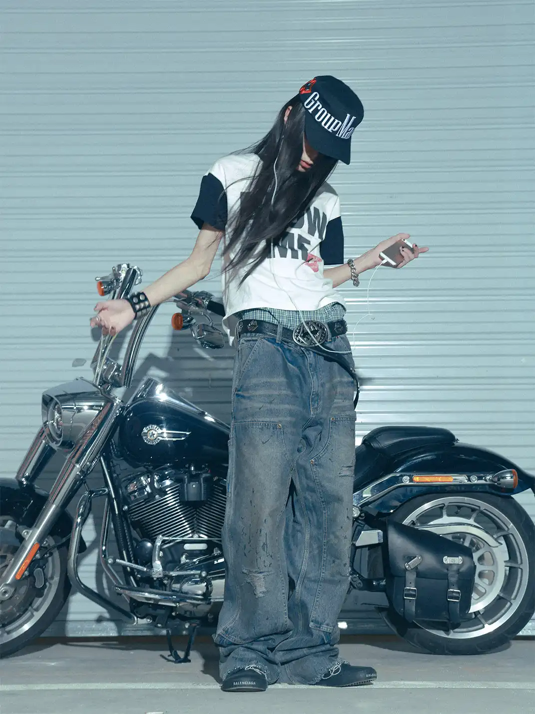GMK | Distressed Straight Leg Jeans