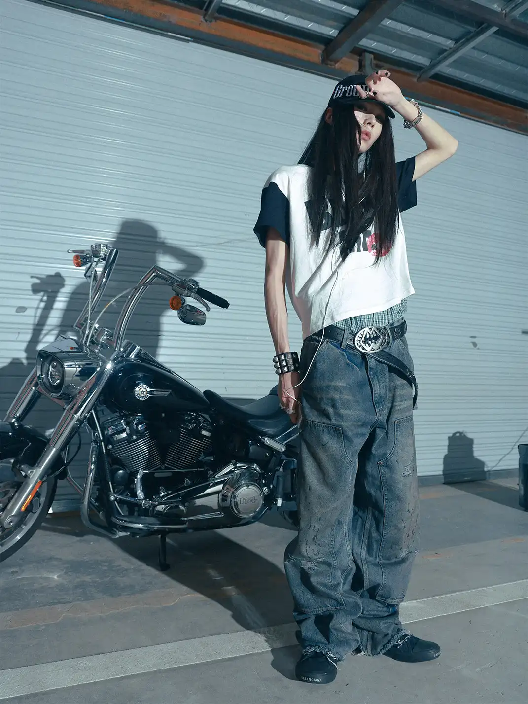 GMK | Distressed Straight Leg Jeans