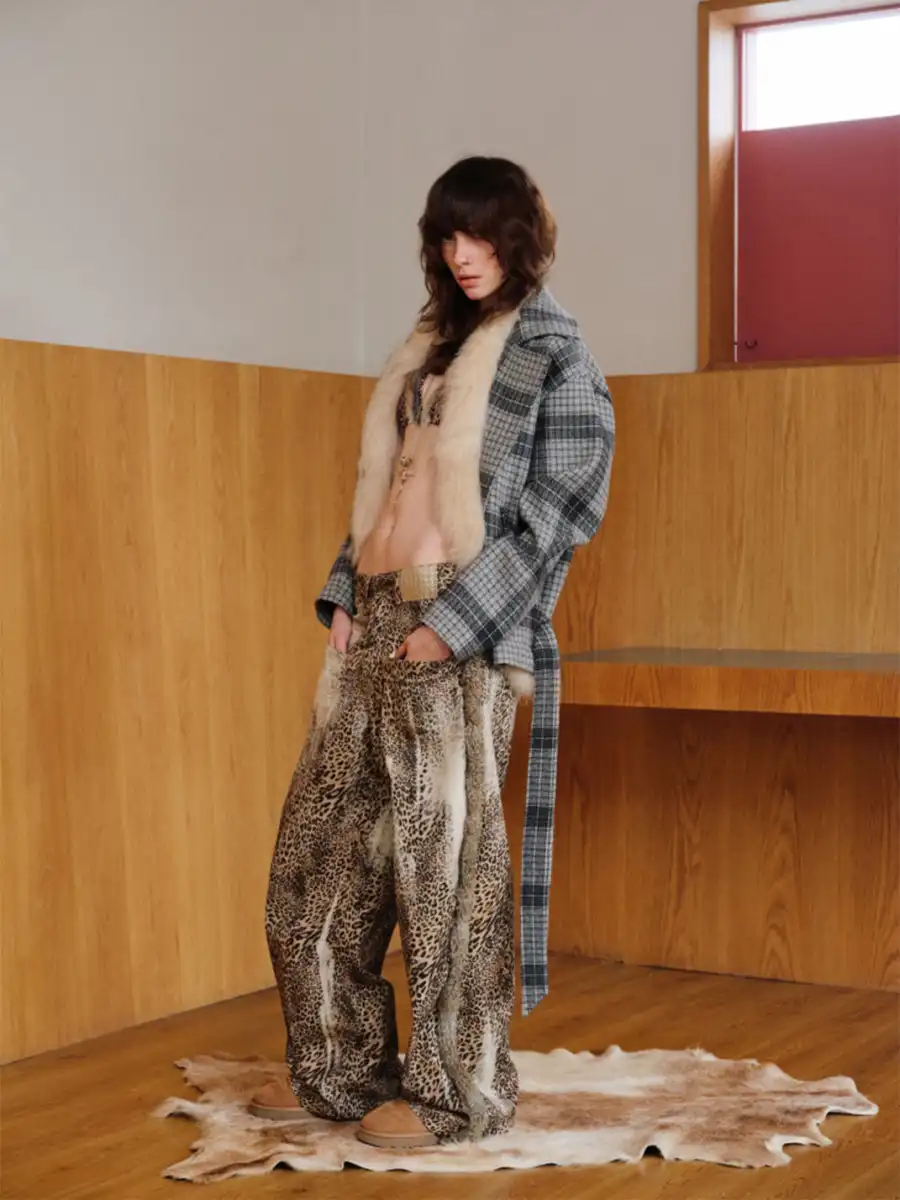 1 JINN STUDIO | Distressed Leopard Fur Set - 4
