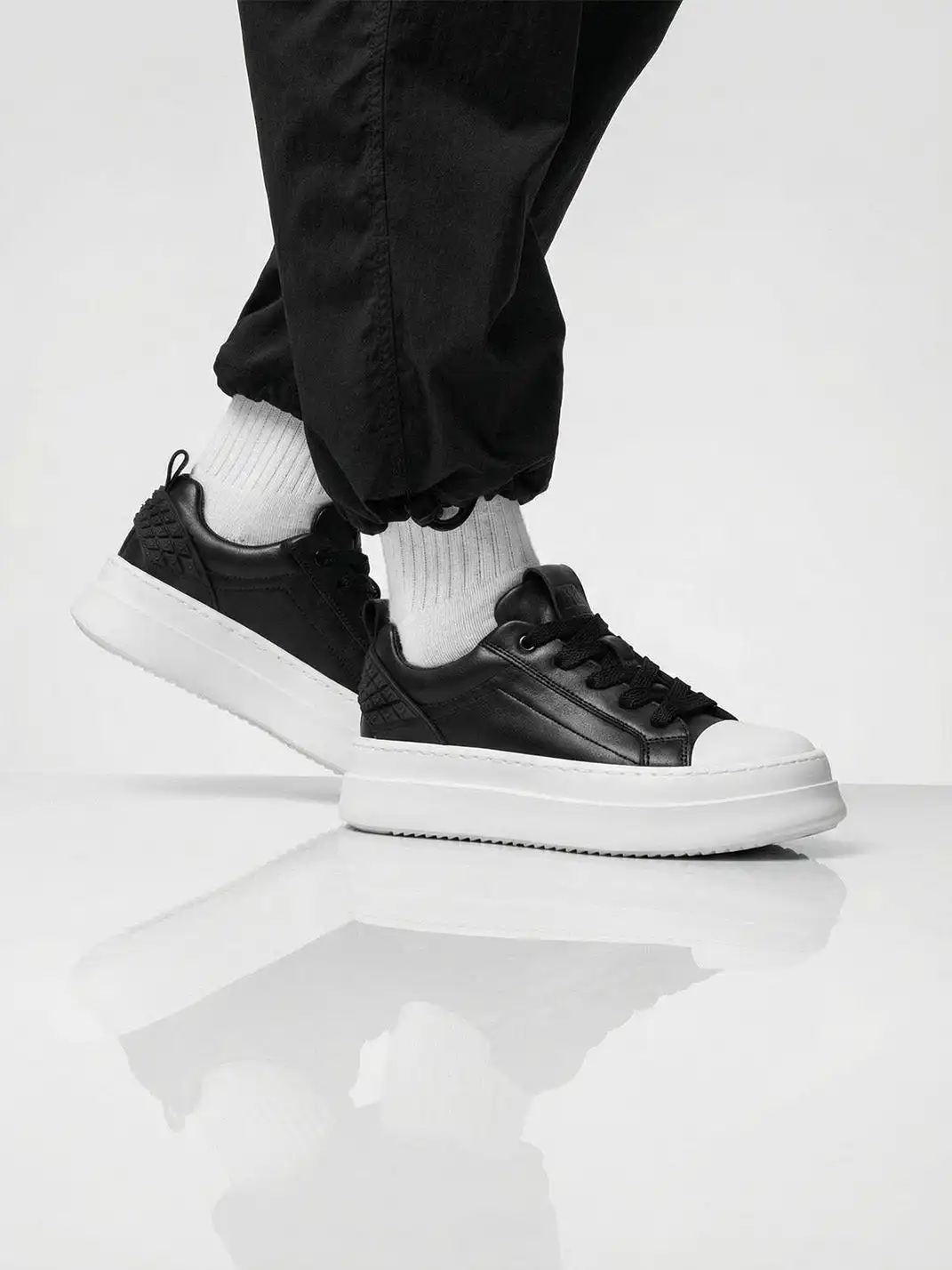 SALAXI | Heel Armor Chunky Skate Sneaker