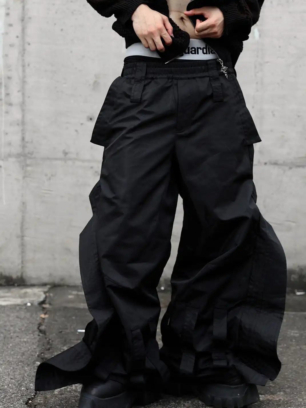 VANGUARDIA | Dark Wings Baggy Pants
