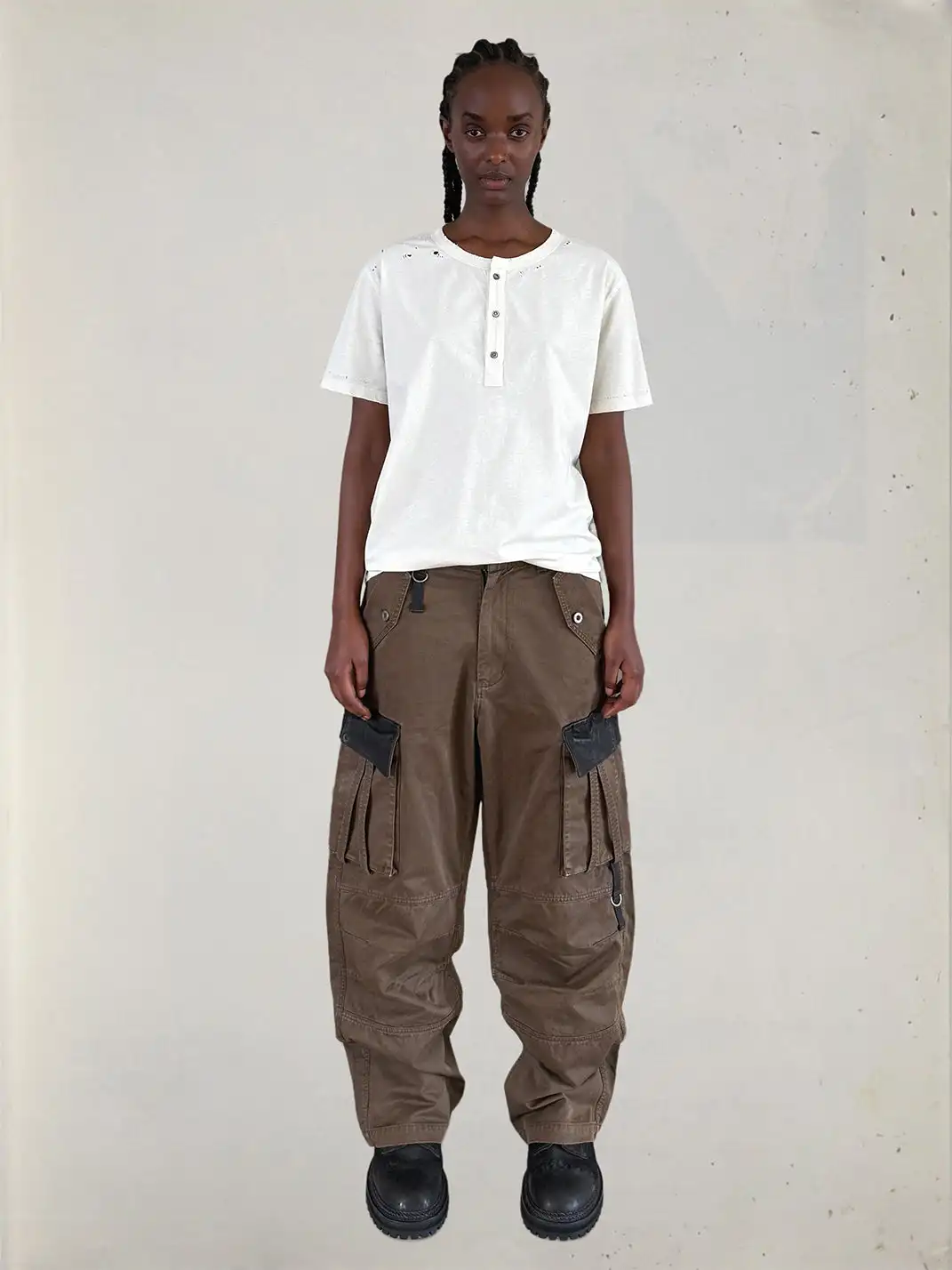 UNKNOWNWORLD | Ripped Henley Tee