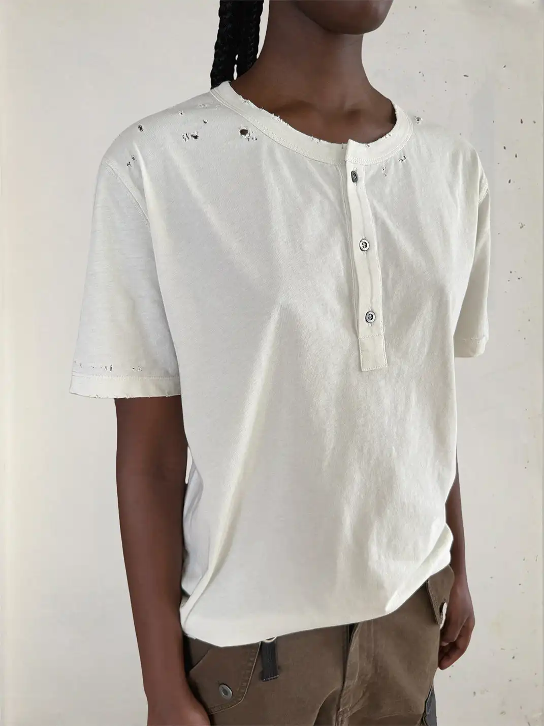 UNKNOWNWORLD | Ripped Henley Tee