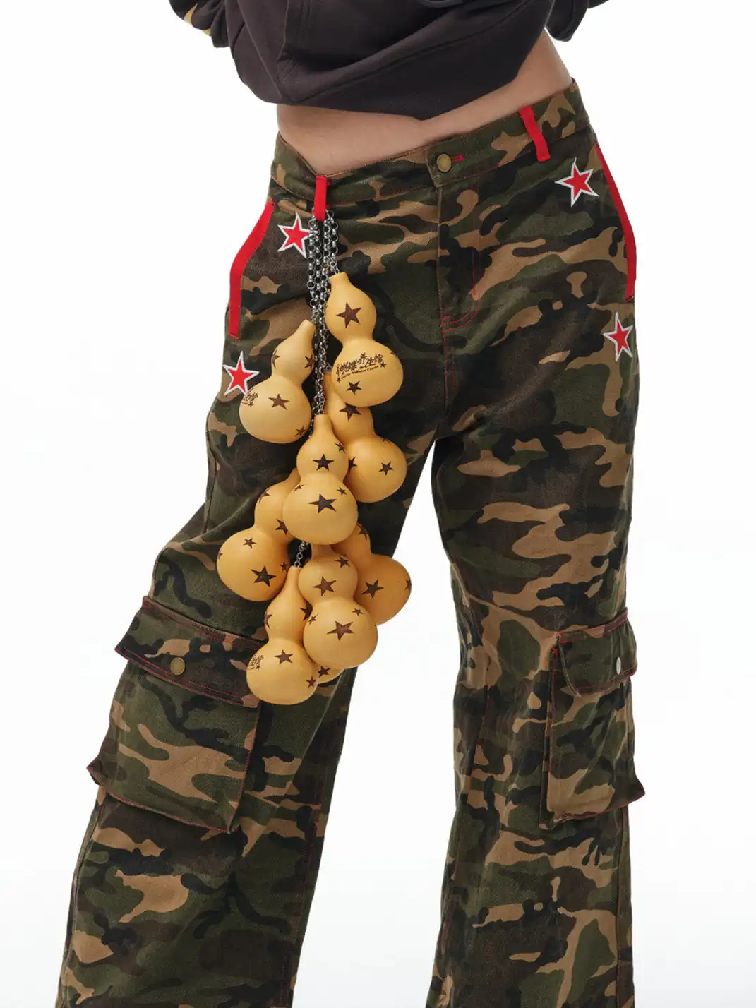 HUDIEGONGZHU | Street Style Star Embroidered Camo Cargo Pants