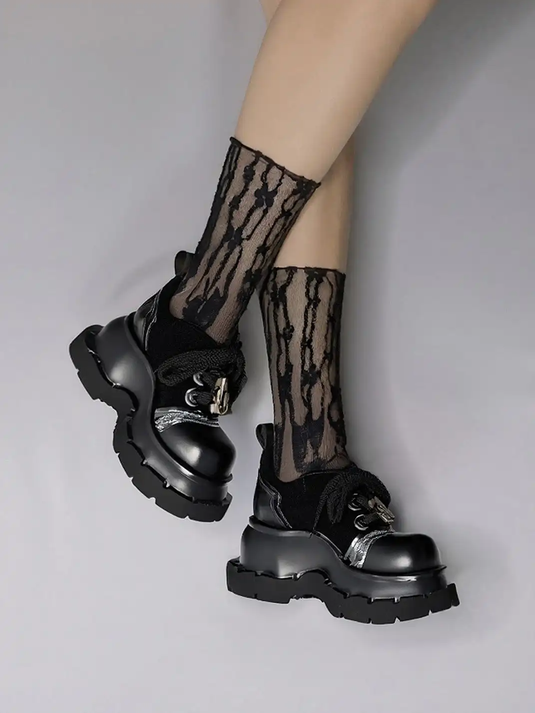 NEXT IMPULSIVE丨"Nocturne Creed" Platform Lace-up Shoes
