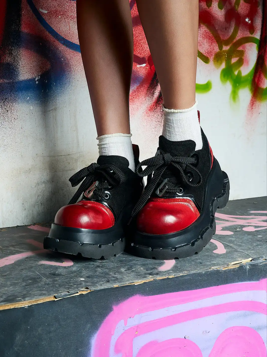 NEXT IMPULSIVE丨"Nocturne Frontier" Contrast Color Lace-up Shoes