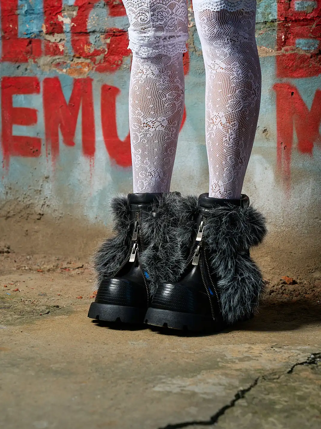 NEXT IMPULSIVE丨"Iron-Heart" Faux Fur Patchwork Boots - Black