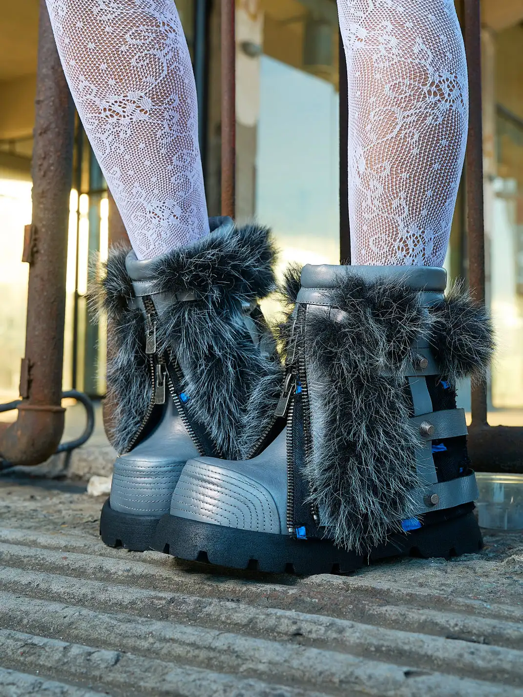 NEXT IMPULSIVE丨"Iron-Heart" Faux Fur Patchwork Boots - Silver