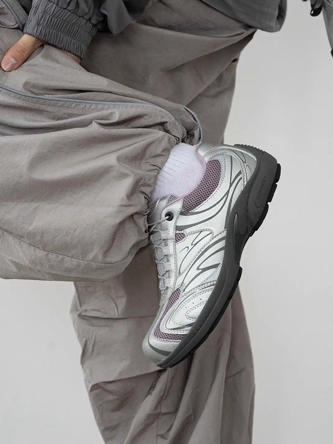 MULE DONKEY | "Streamline" Retro Quick Lace Racing Trainer
