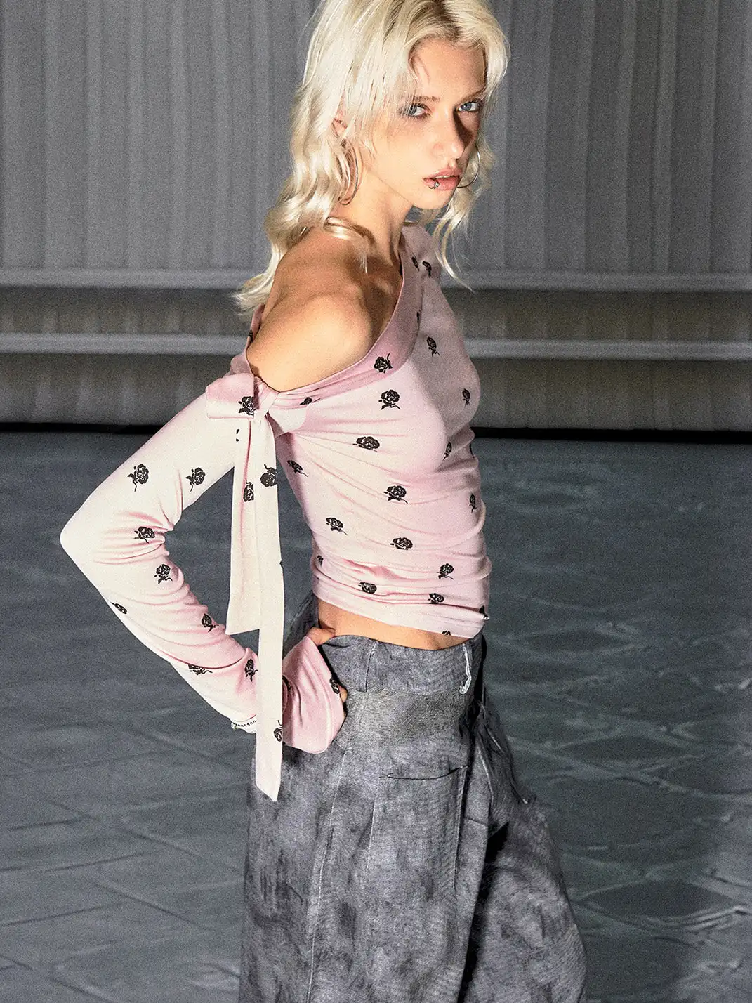 THE NEVERMORE | One Shoulder Printed Slim Top