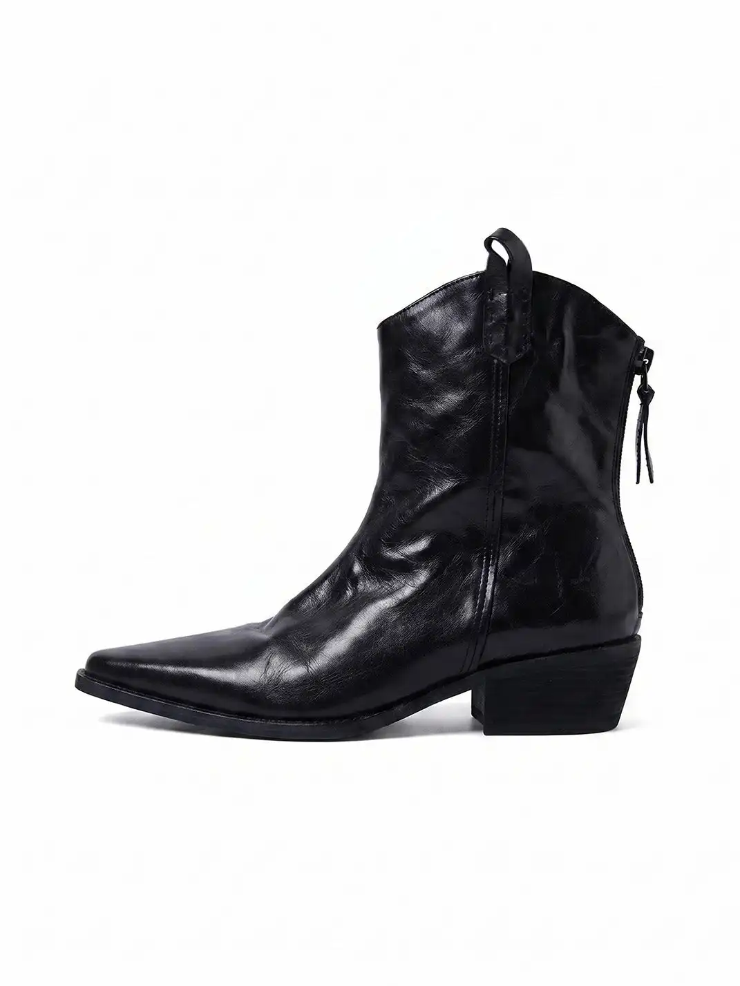 Le' Murmure | Textured Buffalo Leather V-Cut Ankle Boots