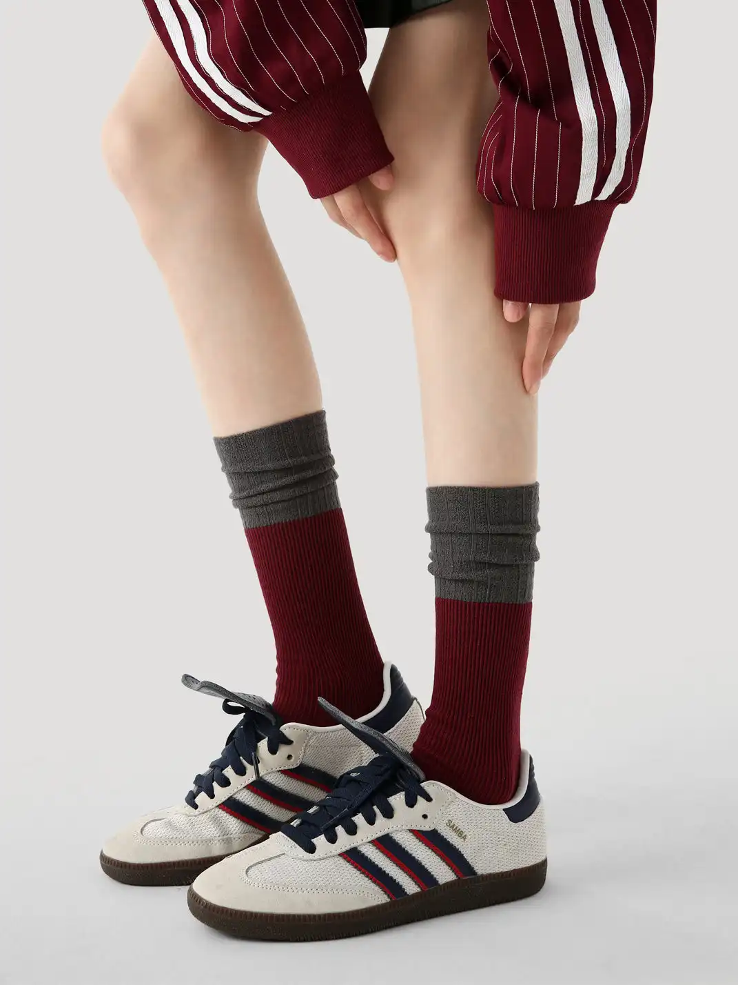 Renaissance丨Mid-Calf Seamless Slouchy Socks