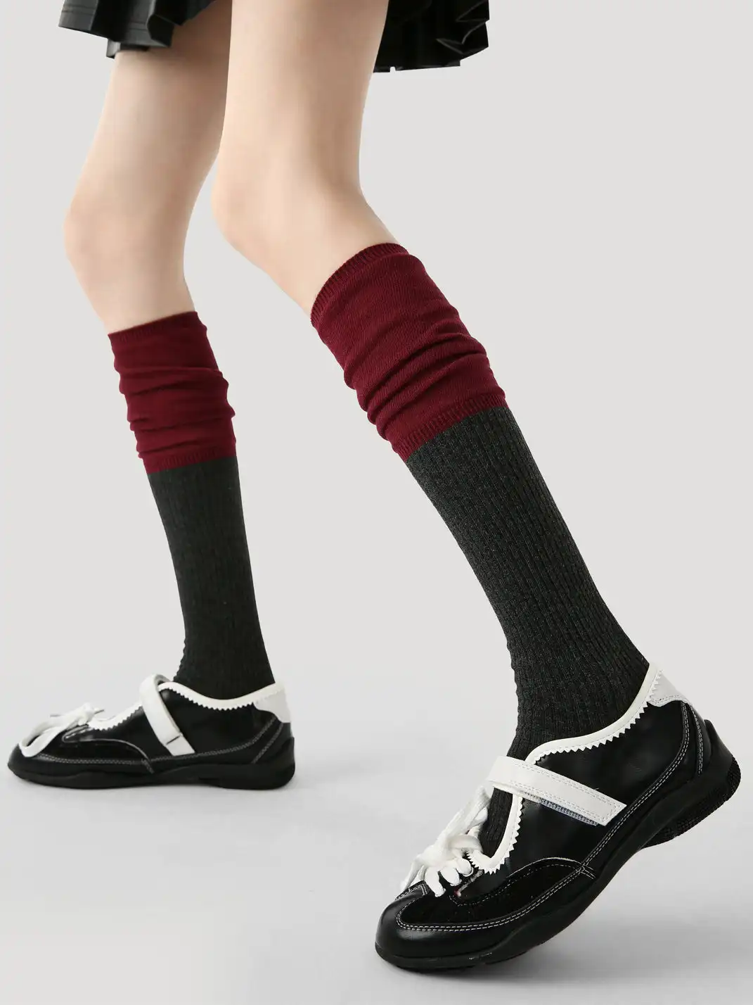 Renaissance丨 Color Block High Loose Socks