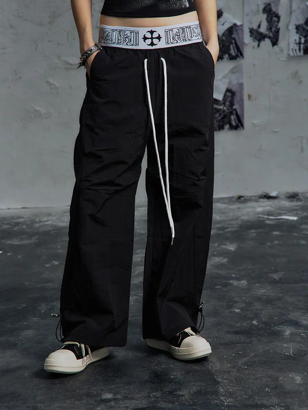 PAIKI | Loose Fit Cargo Pants