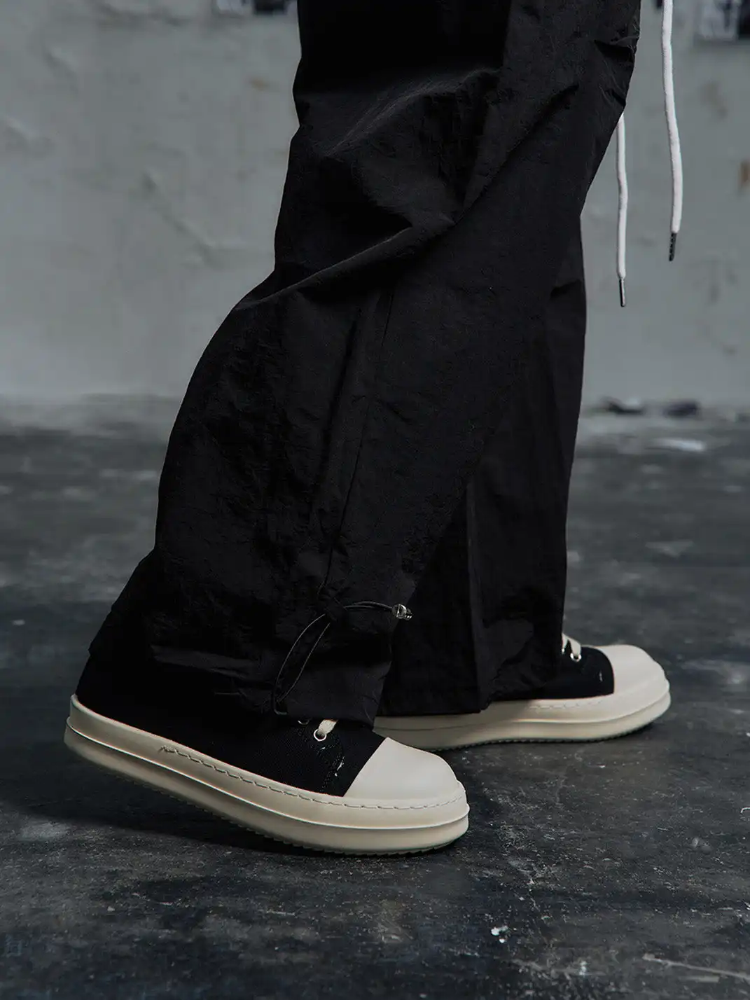 PAIKI | Loose Fit Cargo Pants