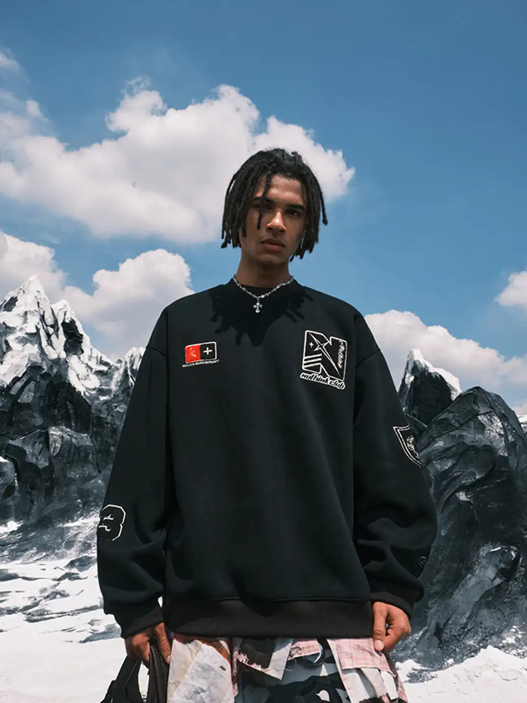 Nuthink | Heavy Embroidery Logo Sweatshirt