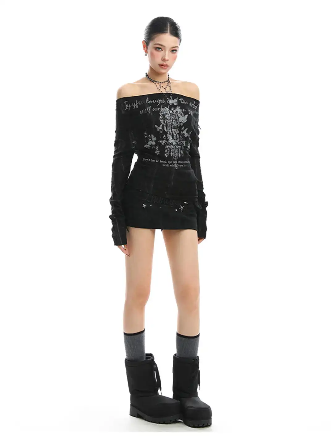 BIGGOLD | Graffiti Off Shoulder Back Lace-up Top
