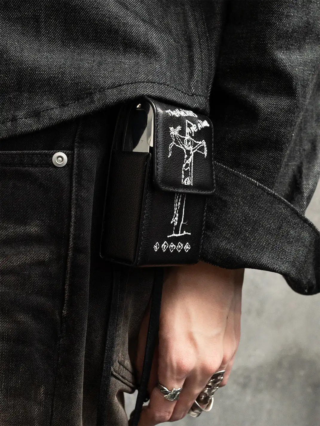 The Butchers Riot | Genuine Leather Black Two-in-One Cigarette Box Bag