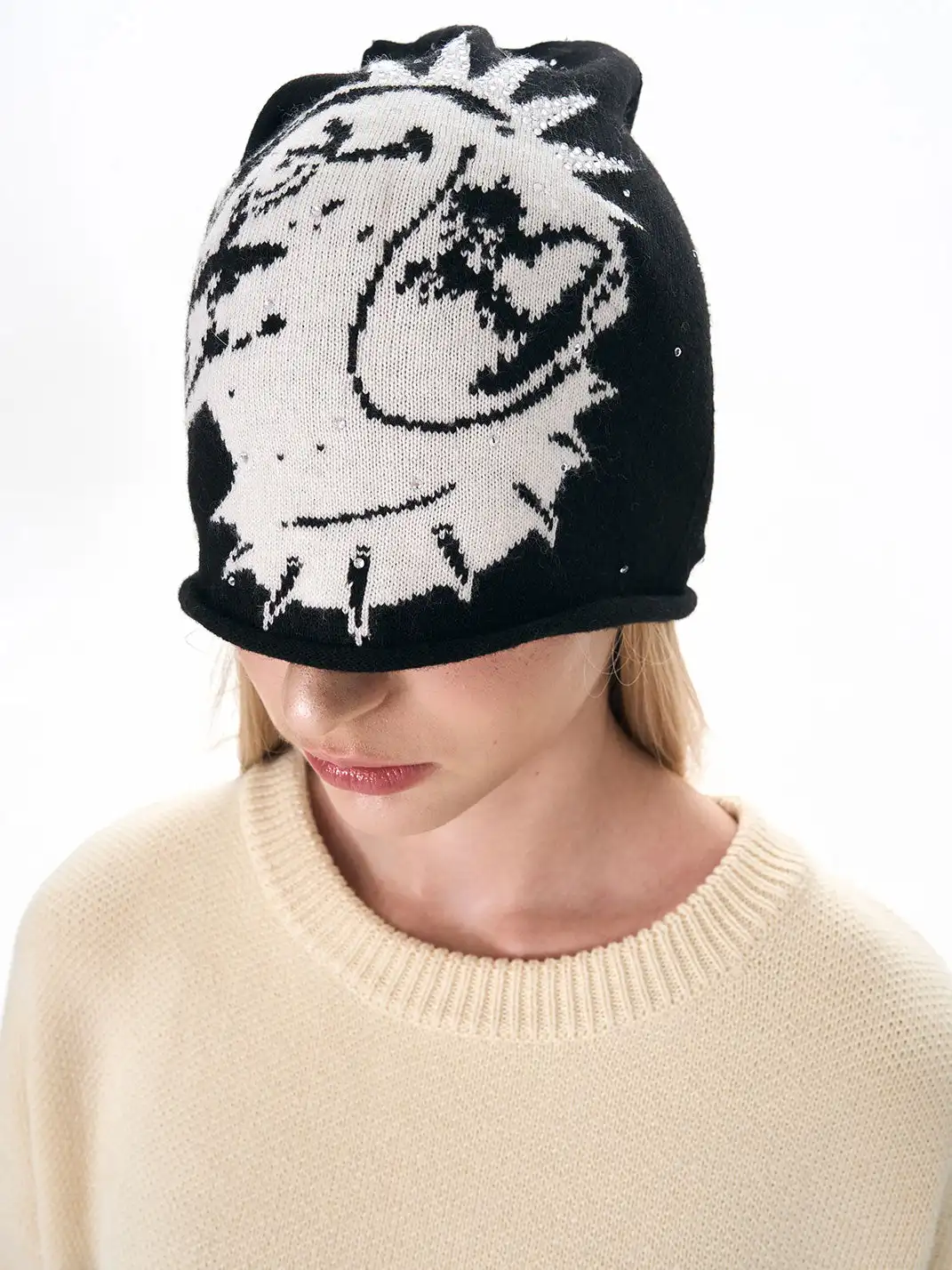 Fourth3ex | Punk Sausage Dog Embroidered Knit Hat