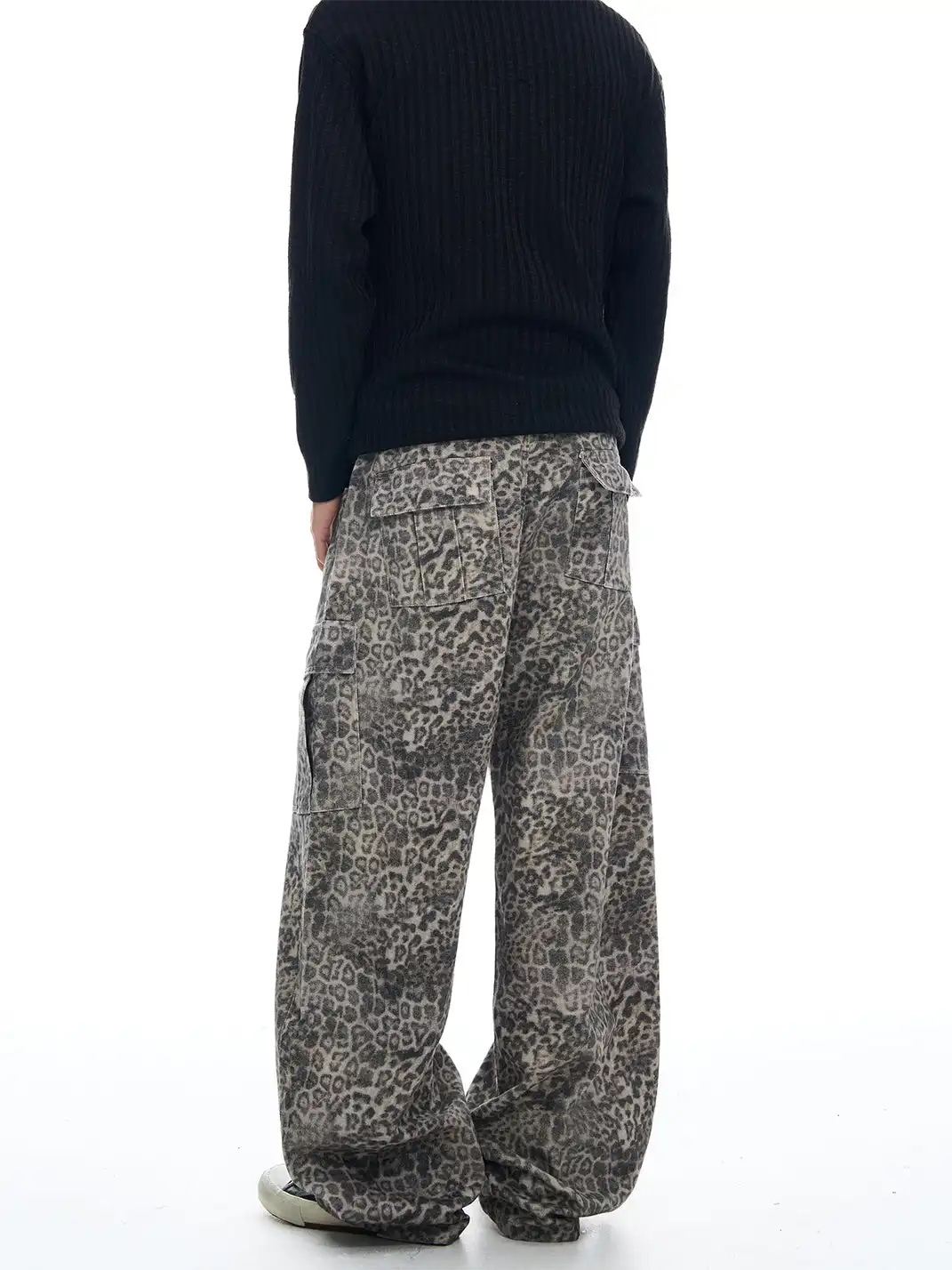 FLYOFF | Leopard Print Wide-Leg Cargo Pants
