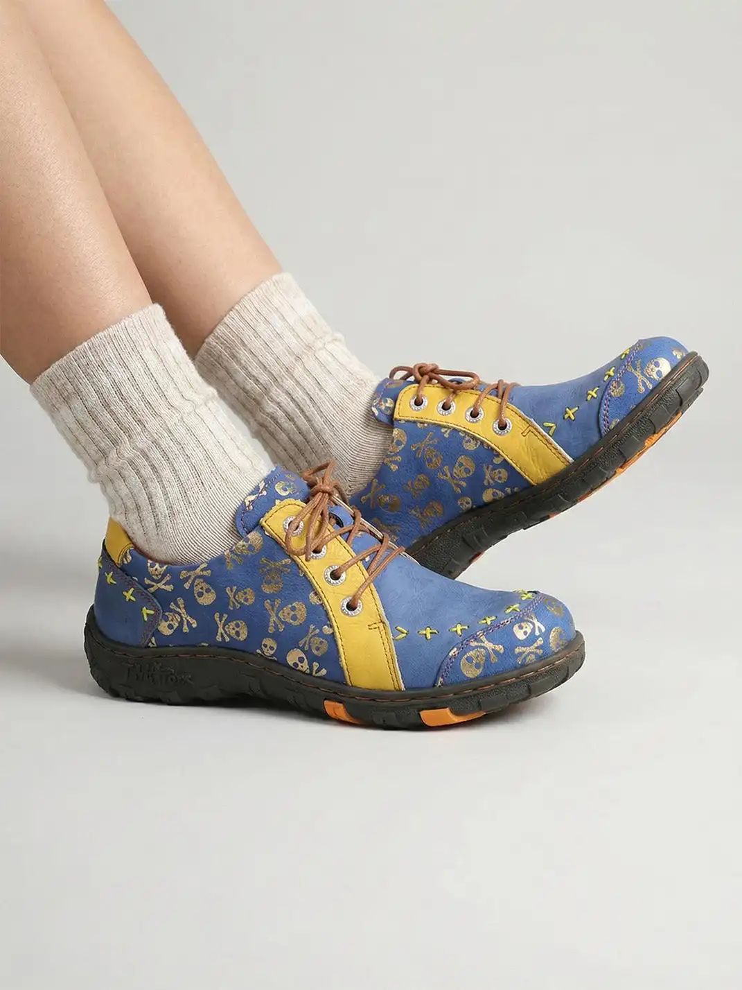 TMA EYES | Handcrafted Leather Skull Print Sneakers