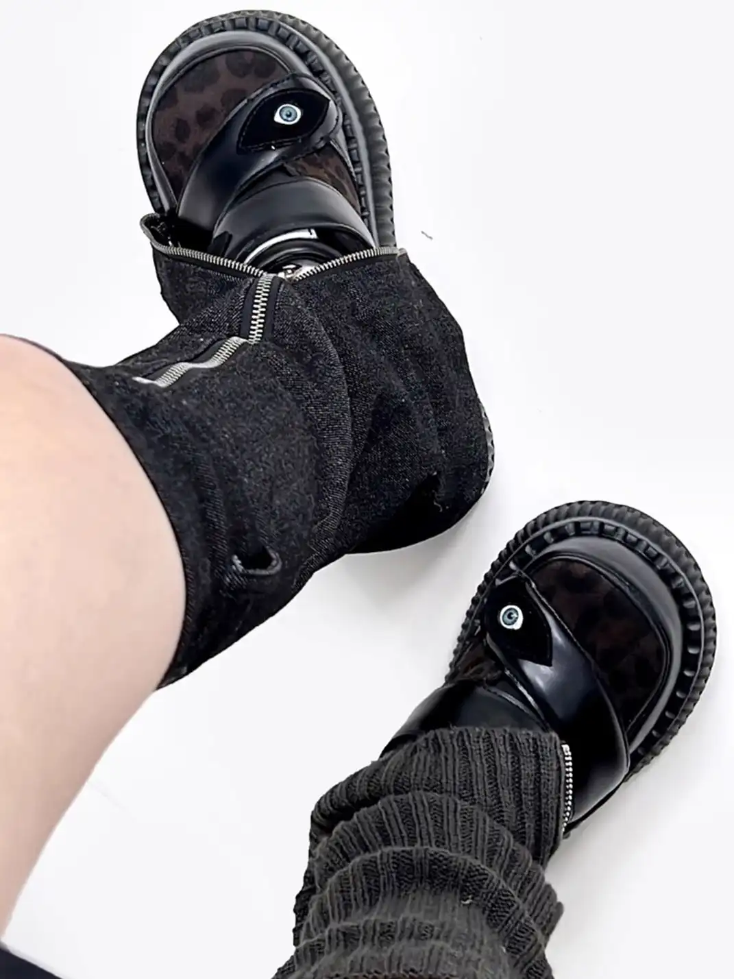 PINJIAHUI | Dark Aesthetic Platform Sneakers with Eye Detail