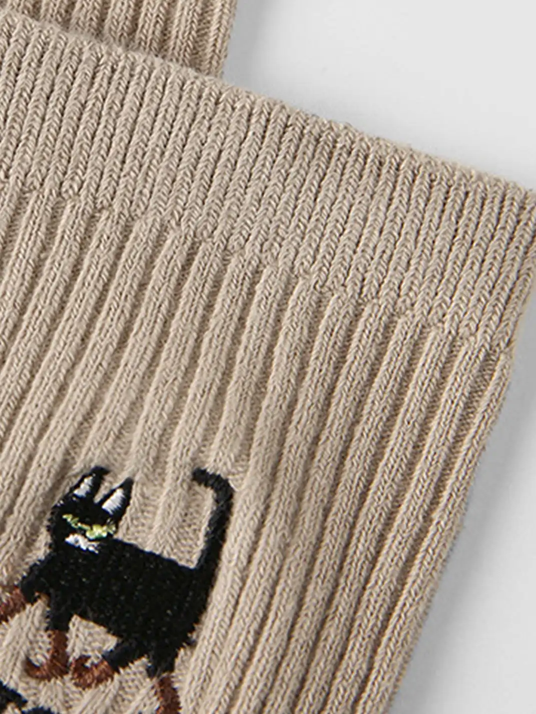 Renaissance丨Animal Embroidered Ribbed Mid-Calf Socks