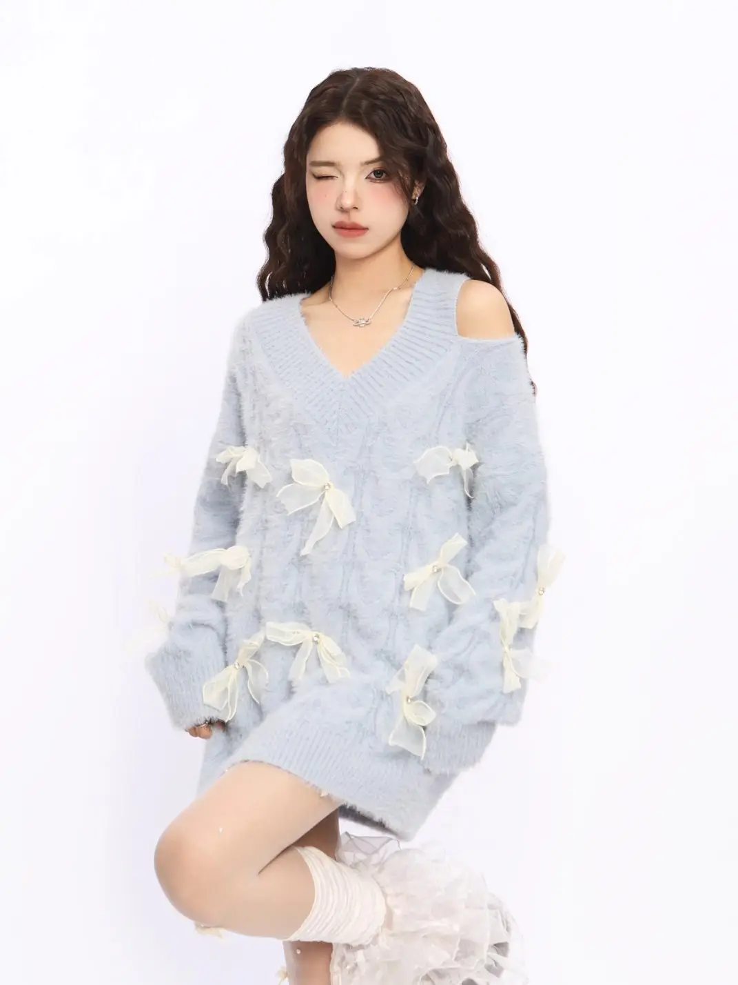 BIGGOLD | Off-Shoulder Red Bow Knit Sweater